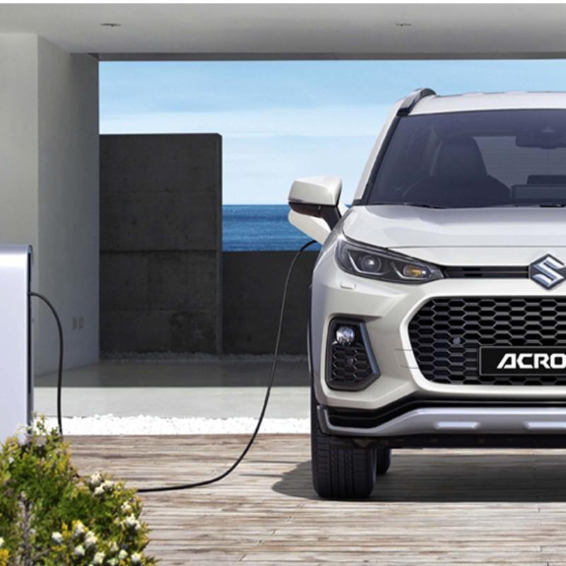 Acrossin Plug-in-hybriditekniikka ja neliveto tarjoavat ainutlaatuisen suorituskyvyn ja lähes henkeäsalpaavan ajonautinnon.