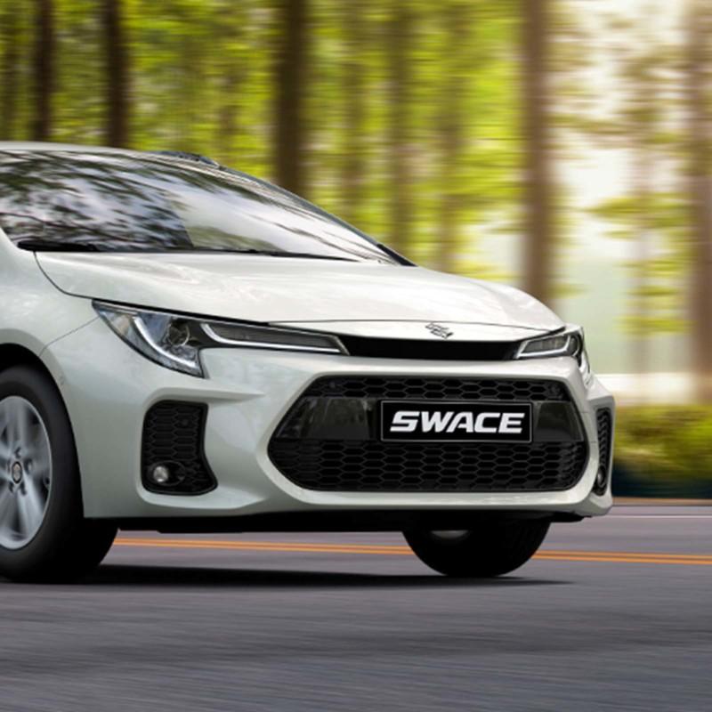 Suzuki Swacen hybridijärjestelmä huomioi ajo-olosuhteet ja parantaa polttoainetaloudellisuutta käyttämällä joko bensiinimoottoria, sähkömoottoria tai molempia yhtä aikaa.